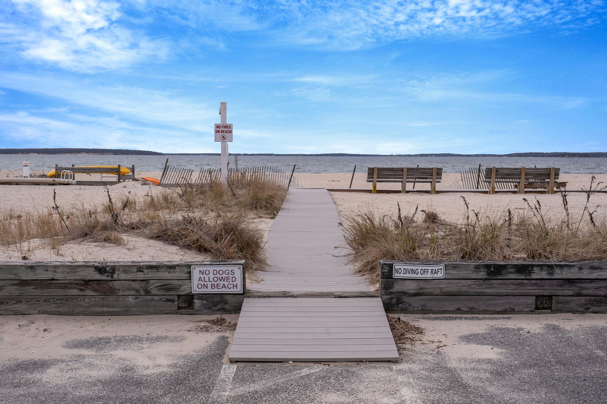64 Turtle Cove Drive, Southampton, New York image 35