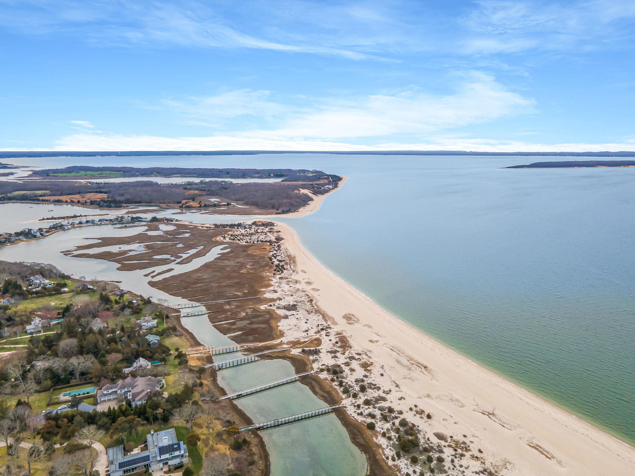 64 Turtle Cove Drive, Southampton, New York image 40