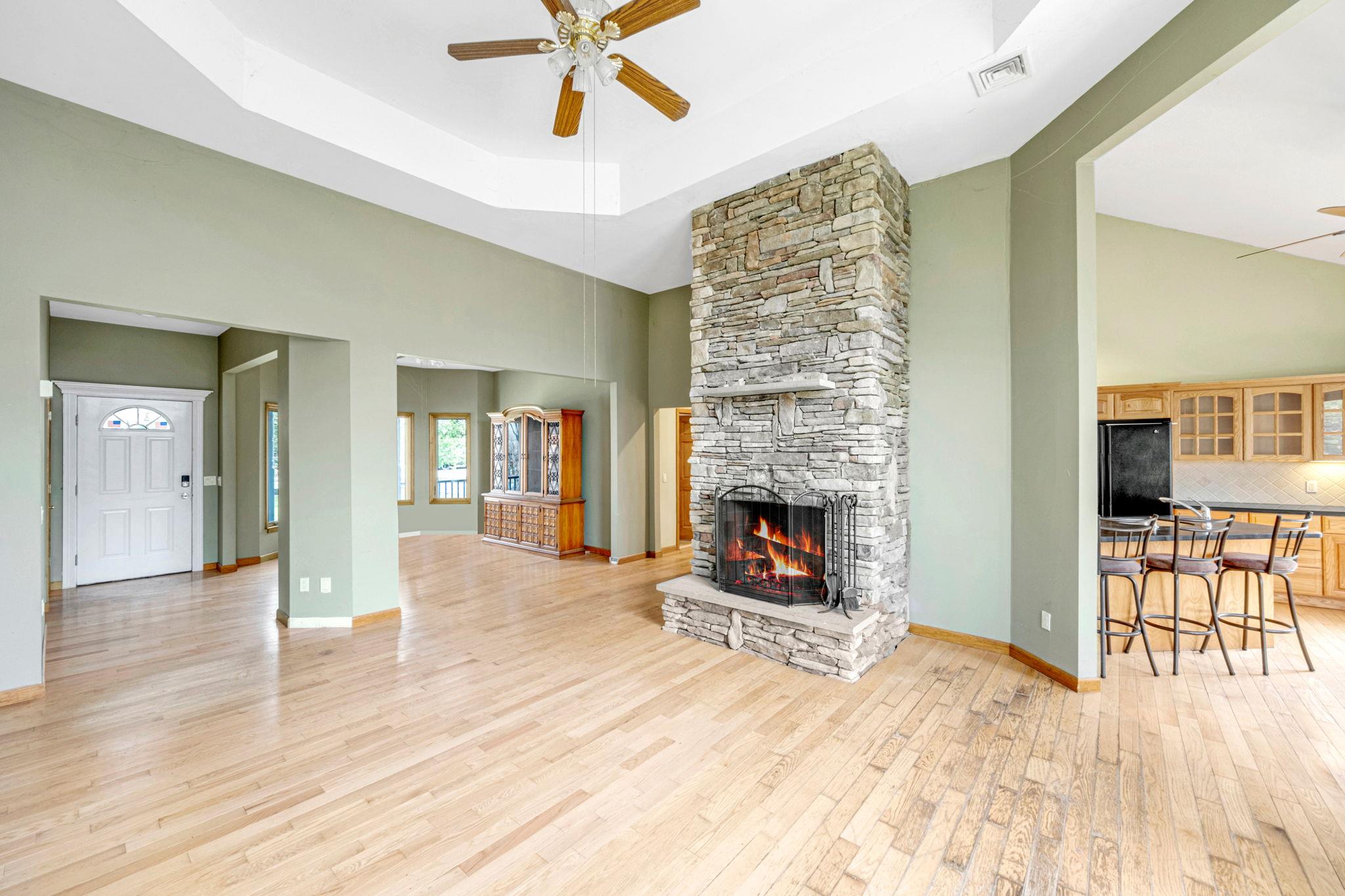 64 Turtle Cove Drive, Southampton, New York image 12