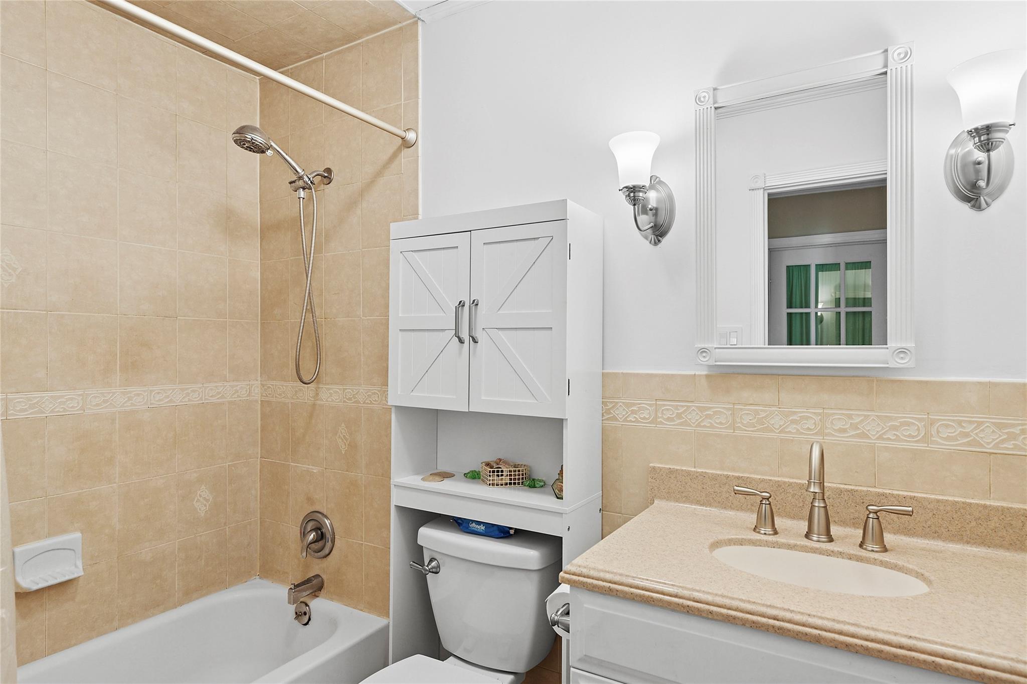 3 Hamilton Court, Coram, Florida image 12