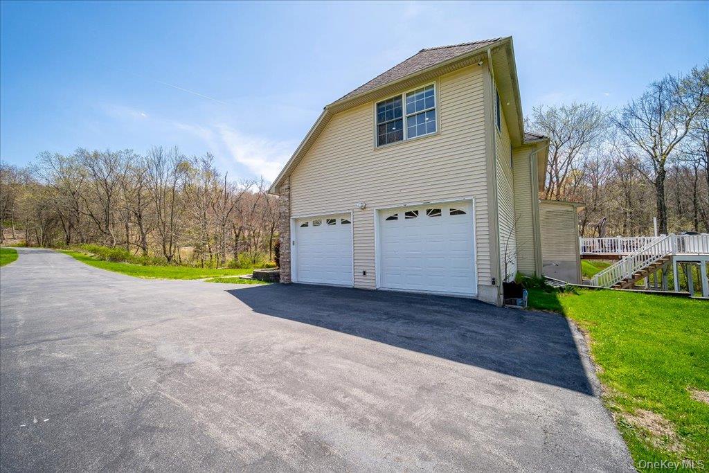 11 Saddle Hill Road