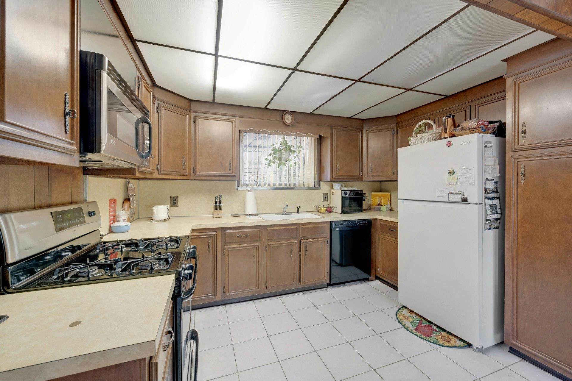 572 Scarsdale Road, Tuckahoe, New York image 12