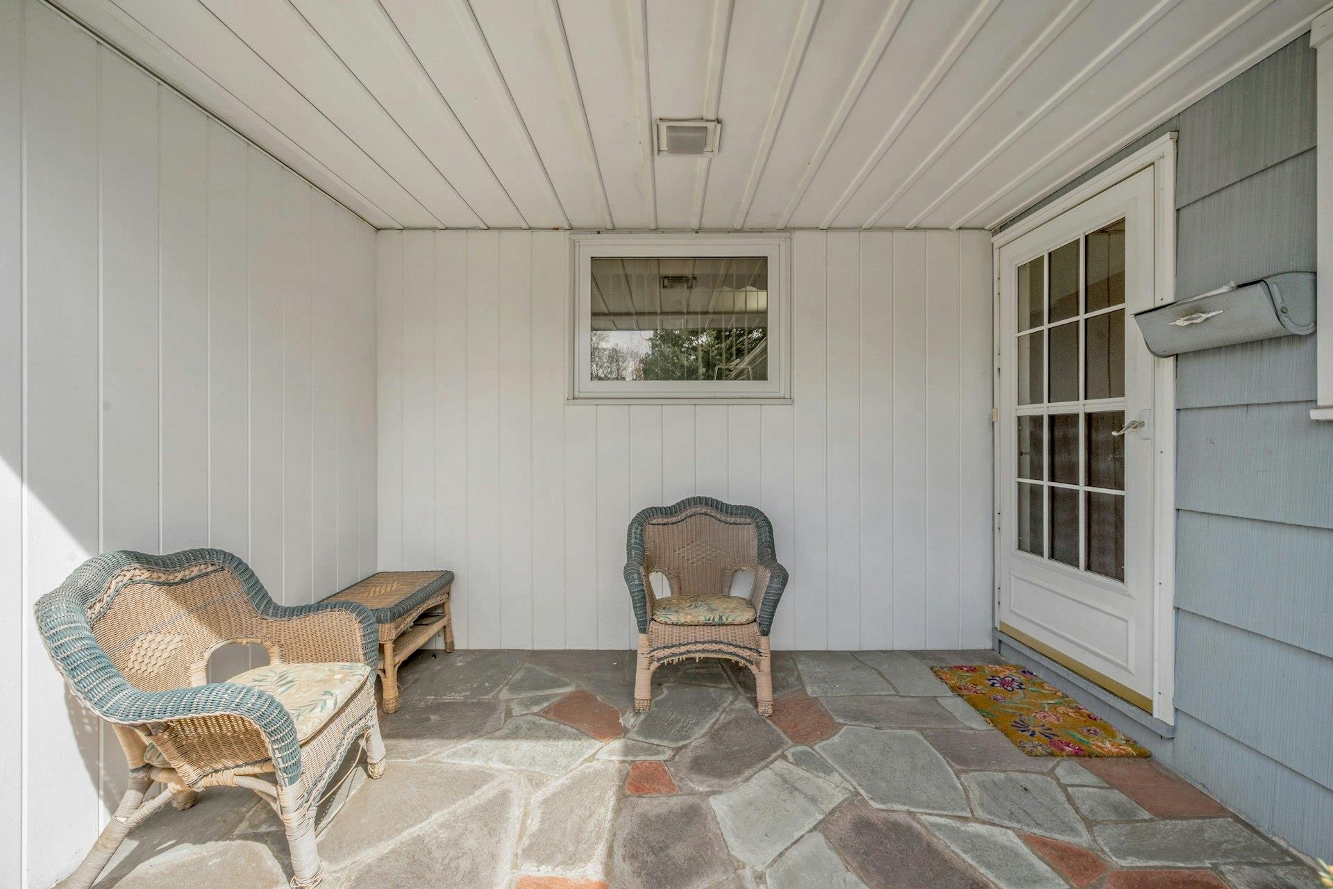 572 Scarsdale Road, Tuckahoe, New York image 2