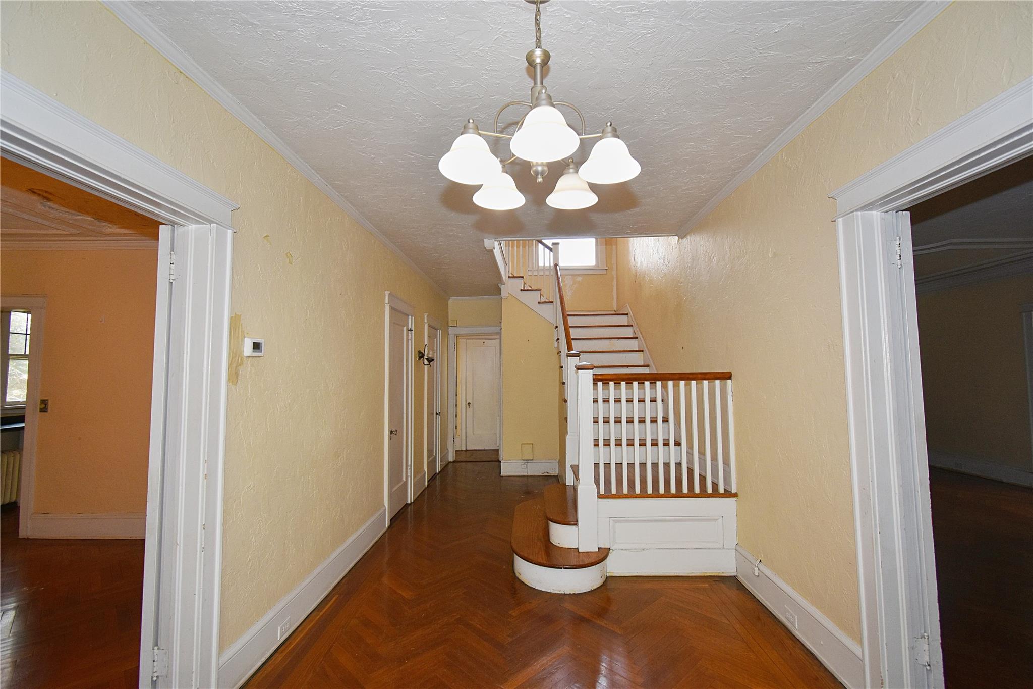 55 Stuyvesant Plz, Mount Vernon, New York image 3