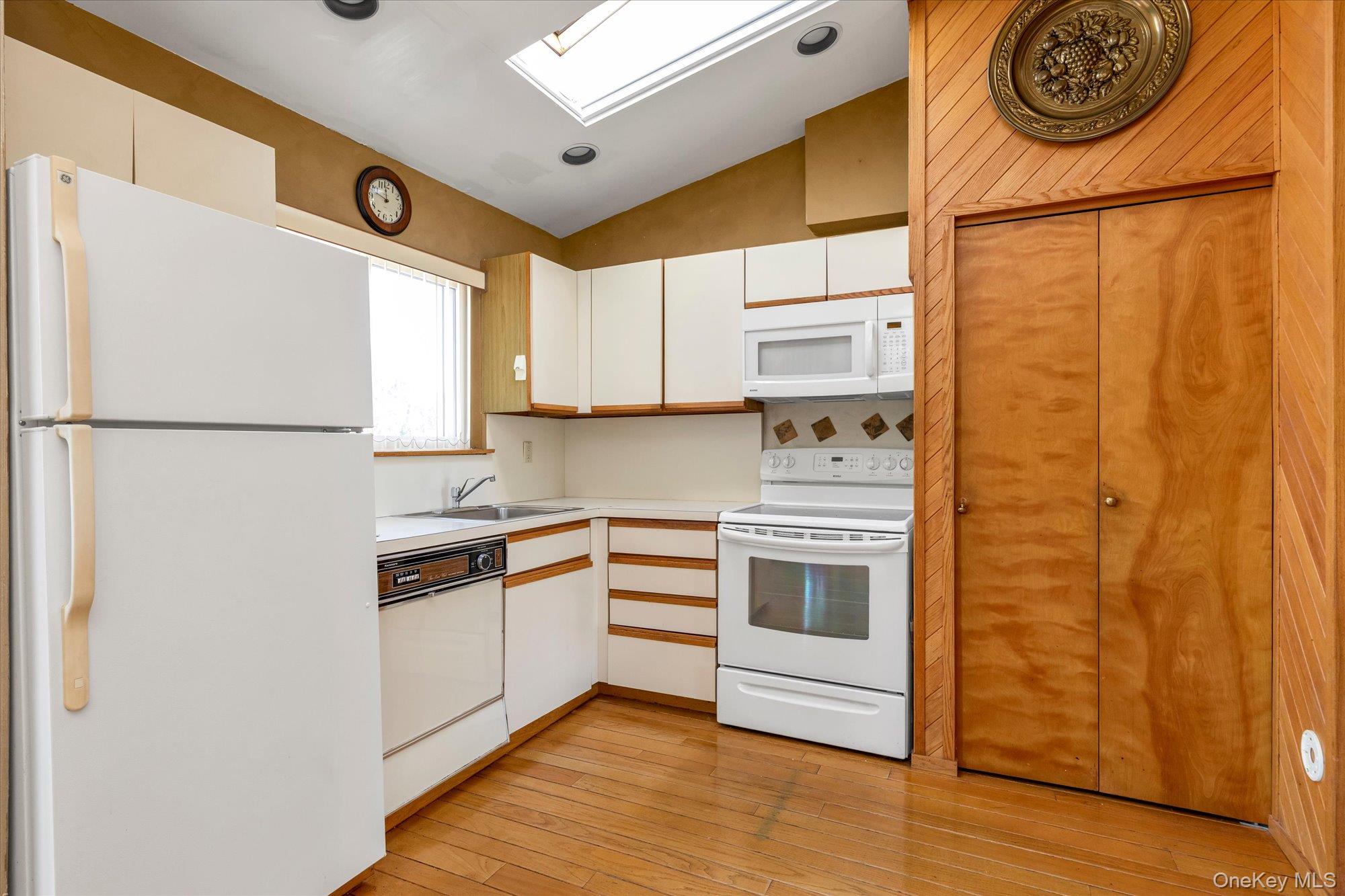 1 Anchorage 1208