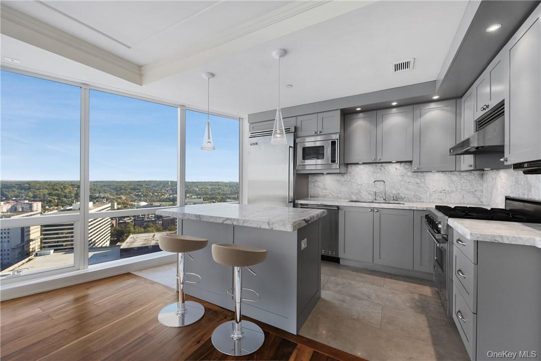 1 Renaissance Square V4G