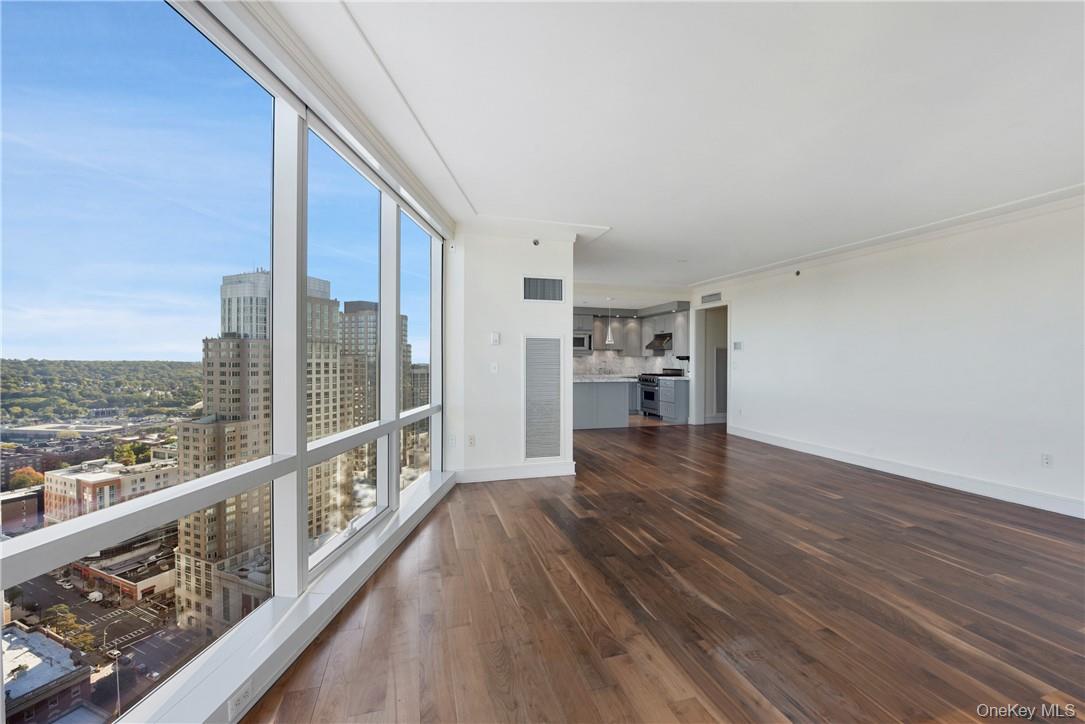 1 Renaissance Square V4G