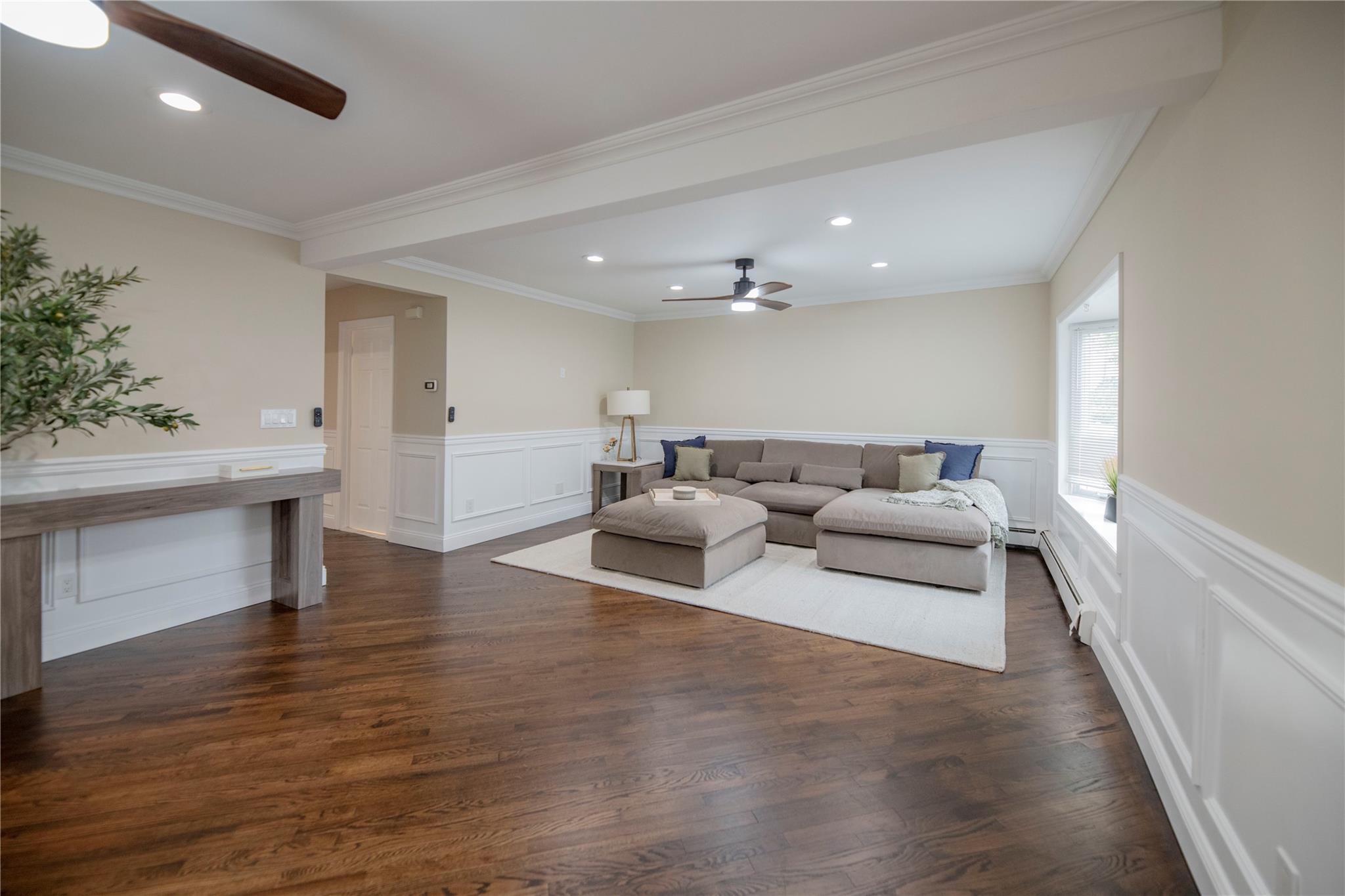 803 S Fifth Street, Lindenhurst, New York image 3