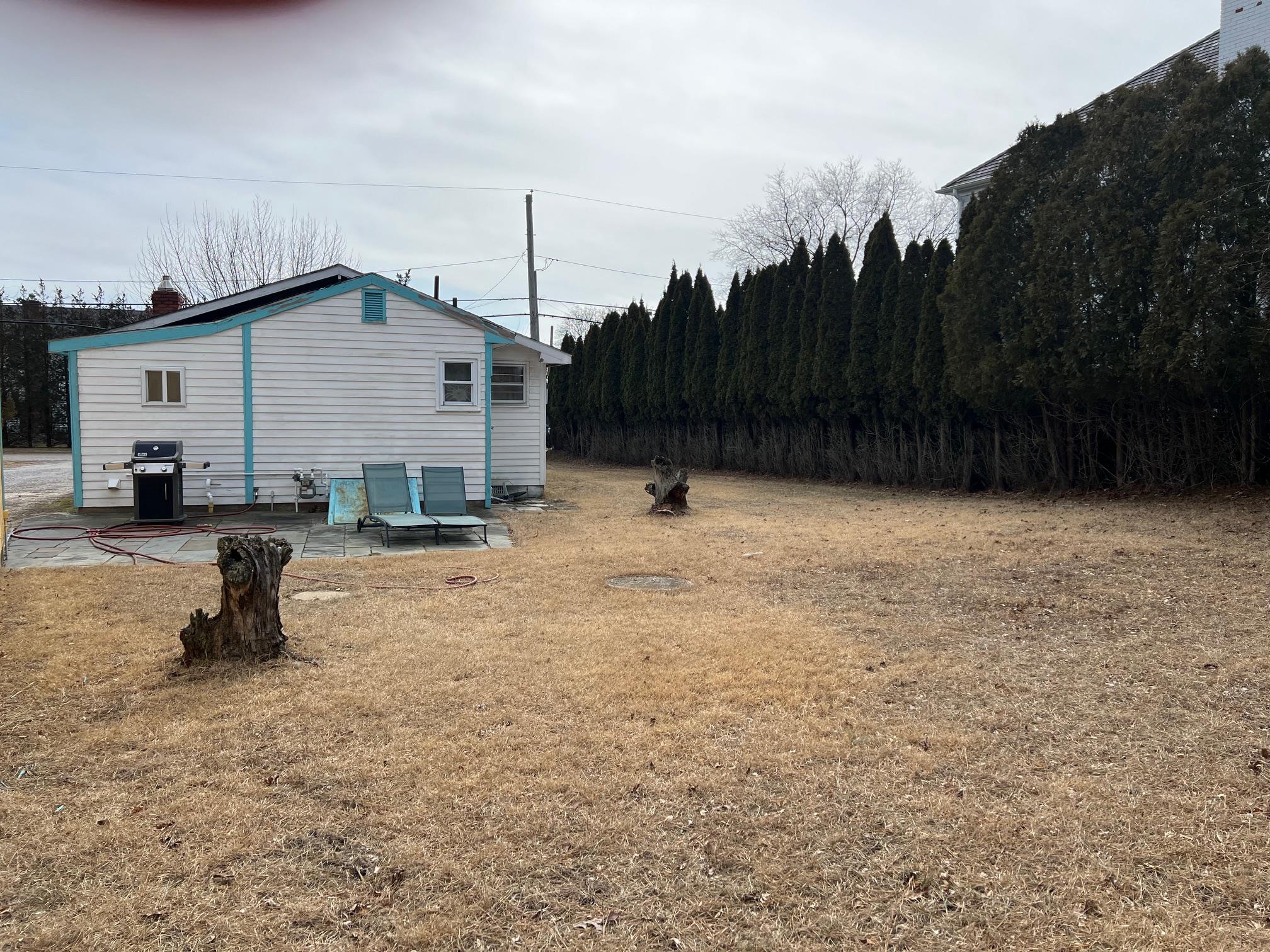 61 Middle Pond Rd Rd, Southampton, New York image 3