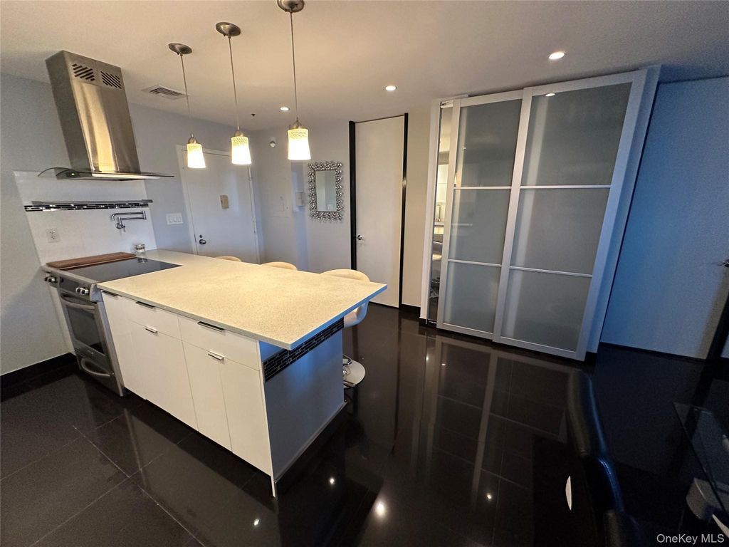 Photo of 360 Shore Road #2G, Long Beach, NY 11561 (MLS # 1018828)