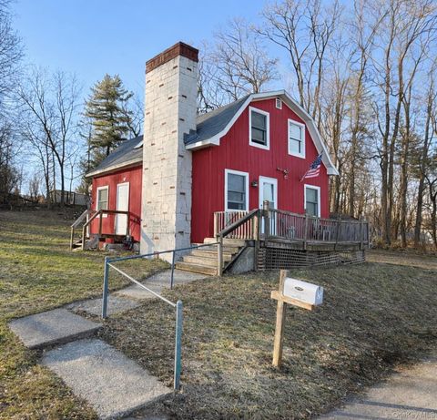 Homes For Sale - 25 Pierpont Avenue<br/> Orange County, Newburgh, NY 12550