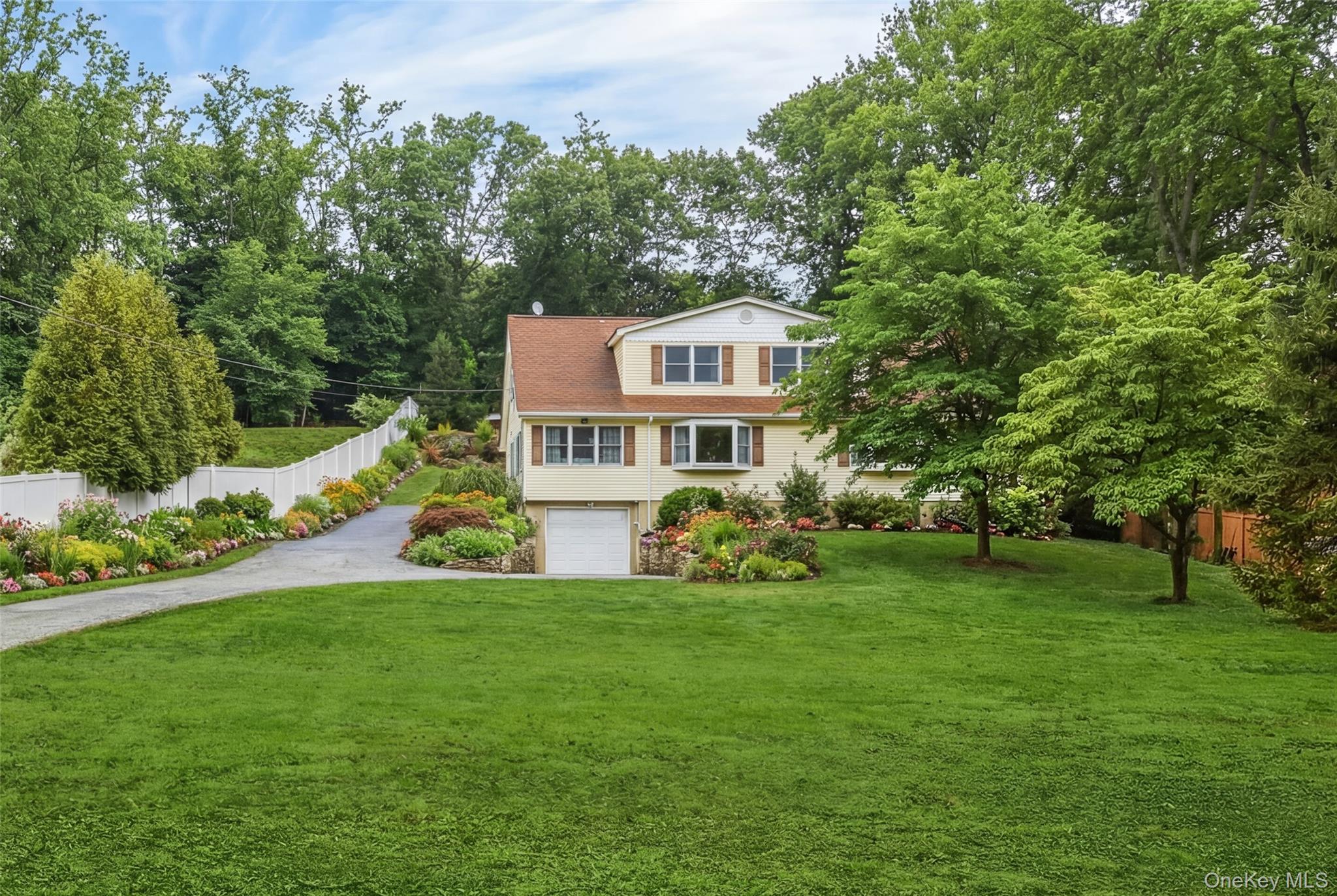 223 Bread And Cheese Hollow Road - Photo 2