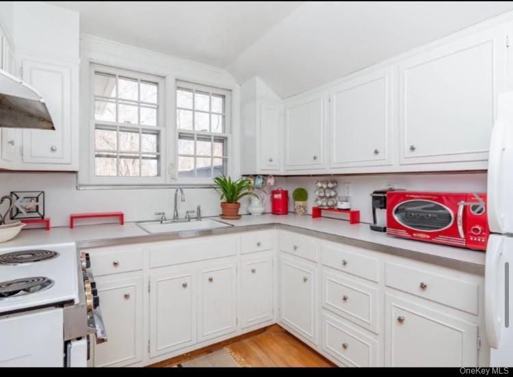 Photo of 1680 N Sea Road, Southampton, NY 11968 (MLS # 1027749)