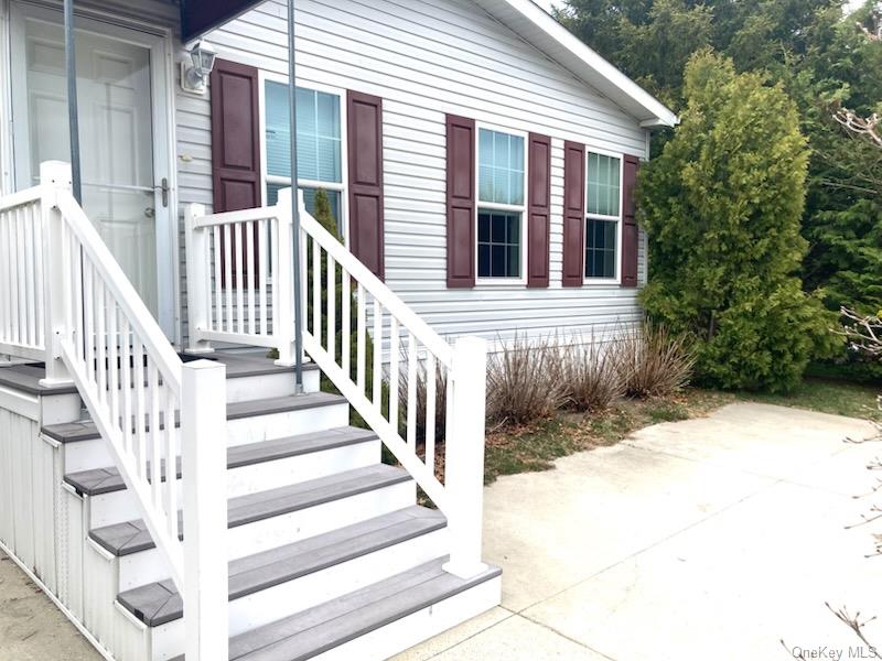 1661 Old Country Road 348