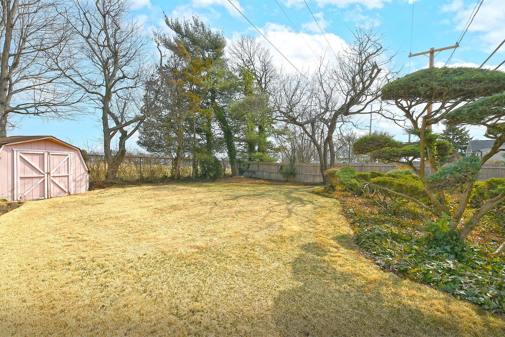 59 Bridle Lane, Hicksville, New York image 23