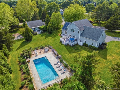 Homes For Sale - 14 Freds Lane<br/> Shelter Island, NY 11964