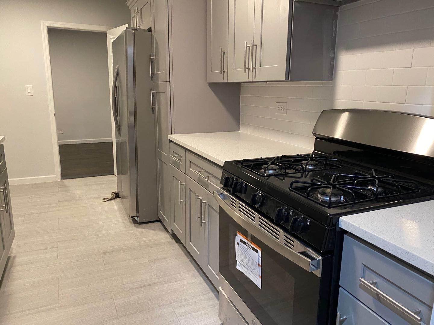 Elder Avenue 7H, Flushing, Queens, NY - 2 Bedrooms  
1 Bathrooms  
5 Rooms - 