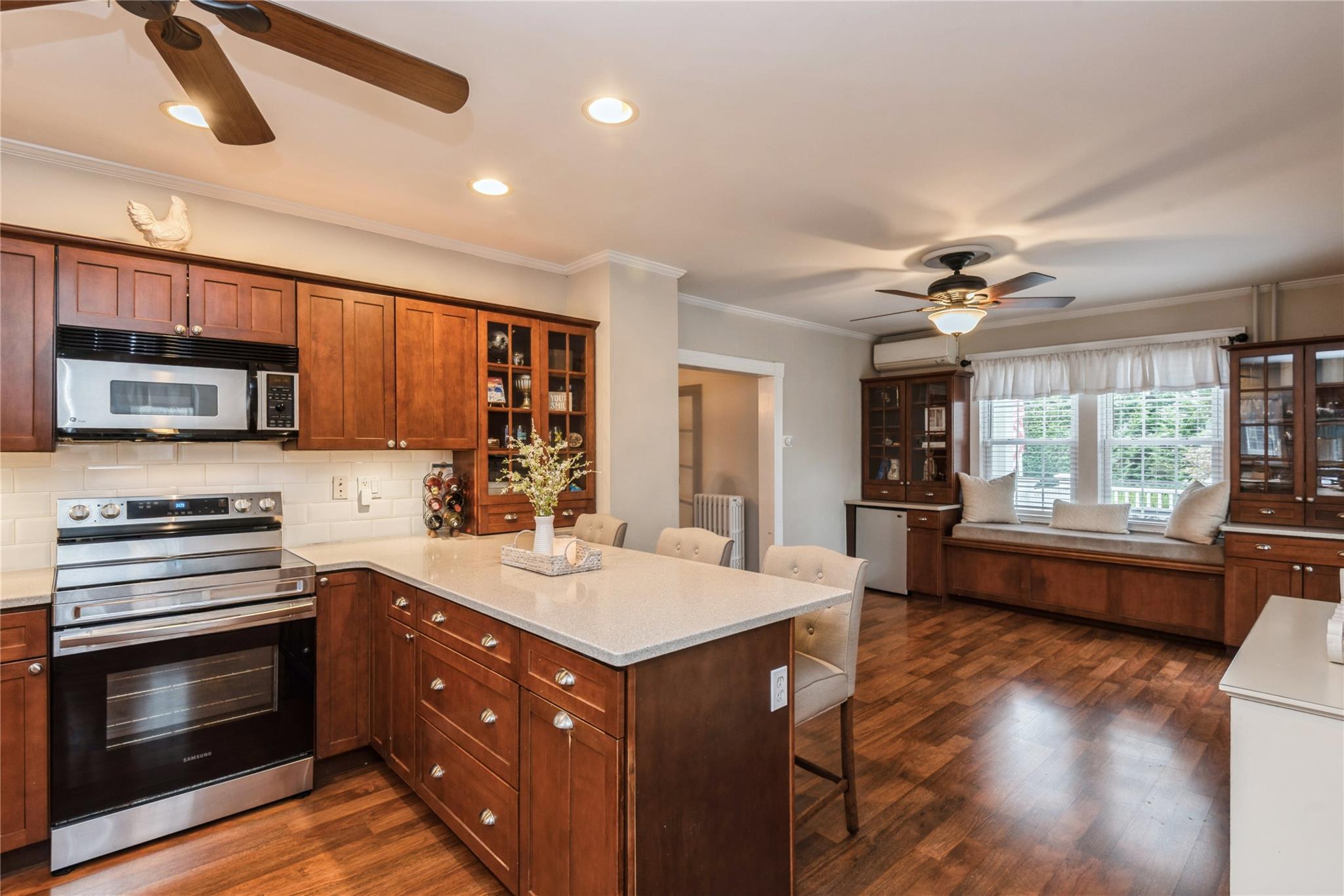 49 W Madison Street, East Islip, New York image 11