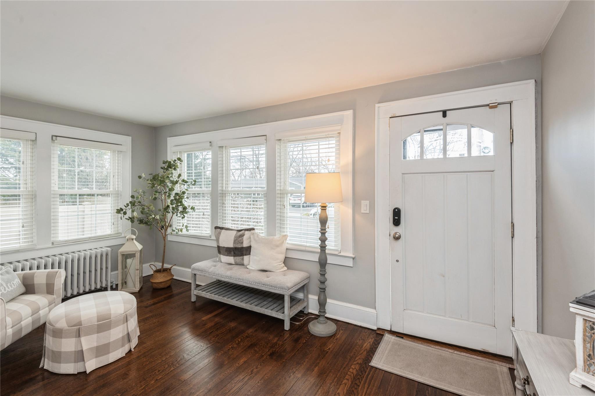 49 W Madison Street, East Islip, New York image 4
