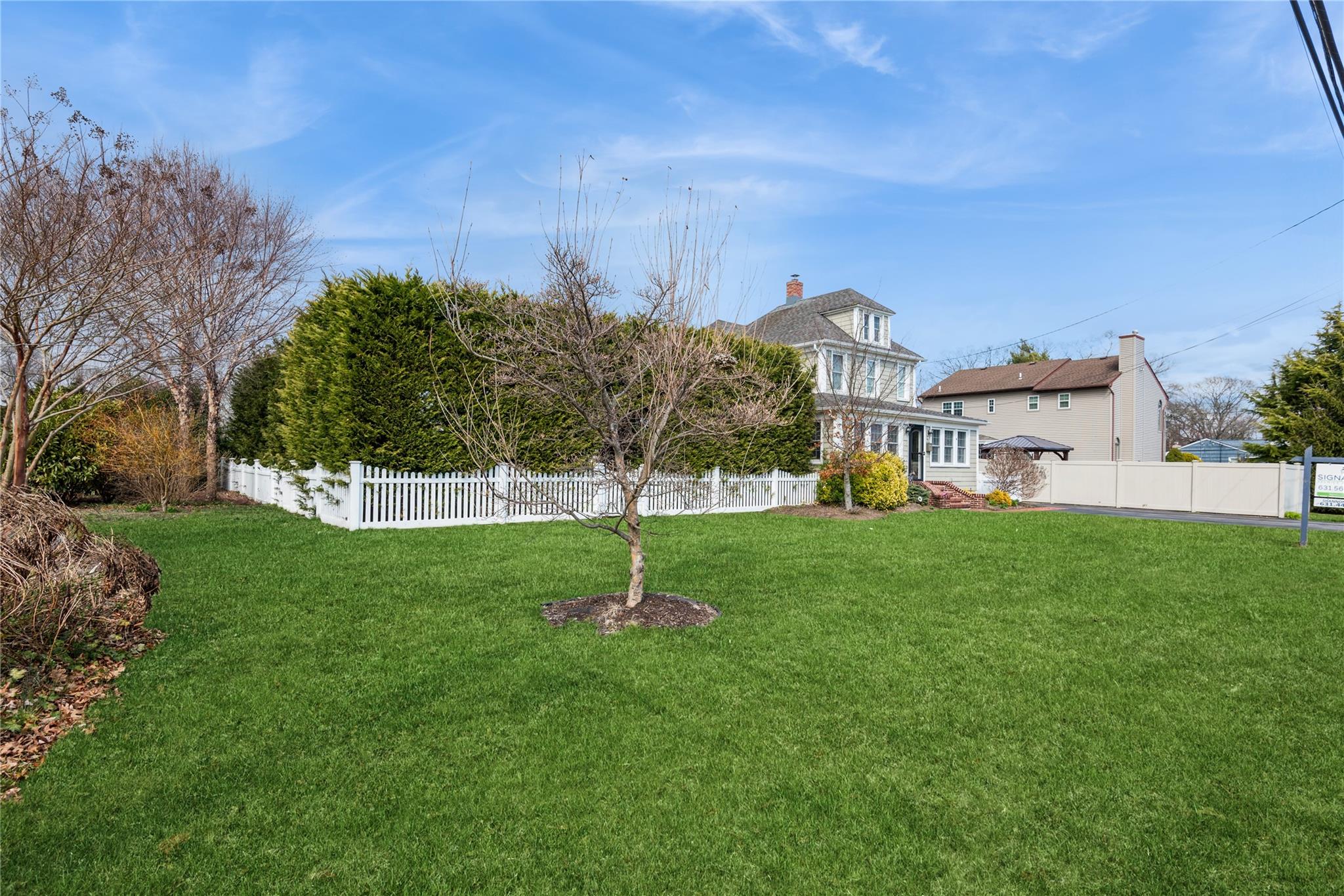 49 W Madison Street, East Islip, New York image 26