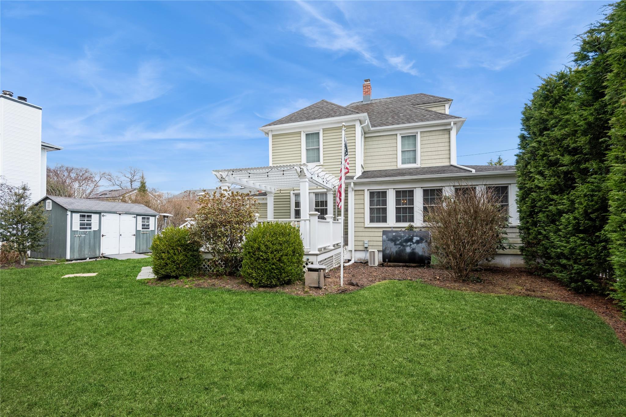 49 W Madison Street, East Islip, New York image 24