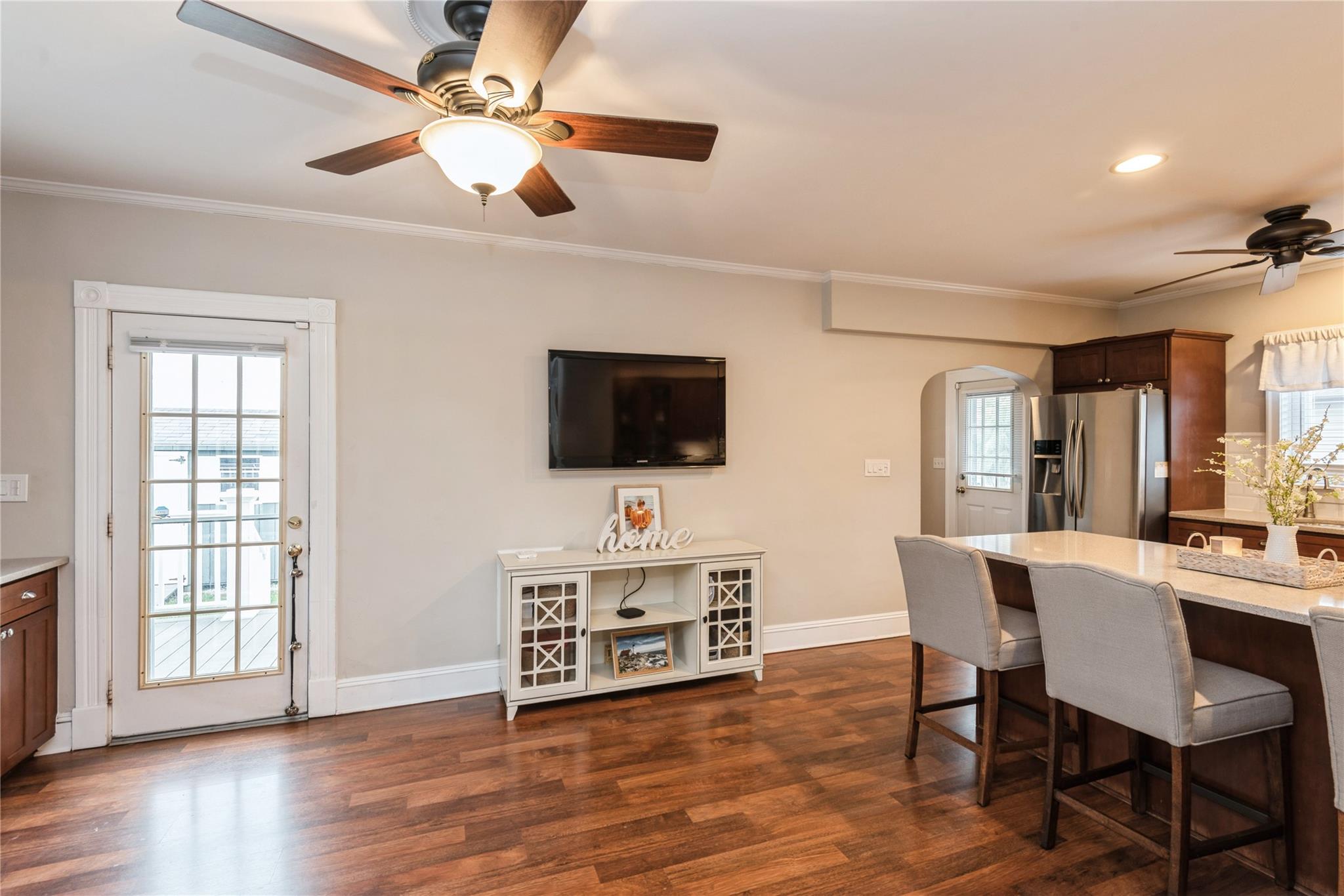 49 W Madison Street, East Islip, New York image 13