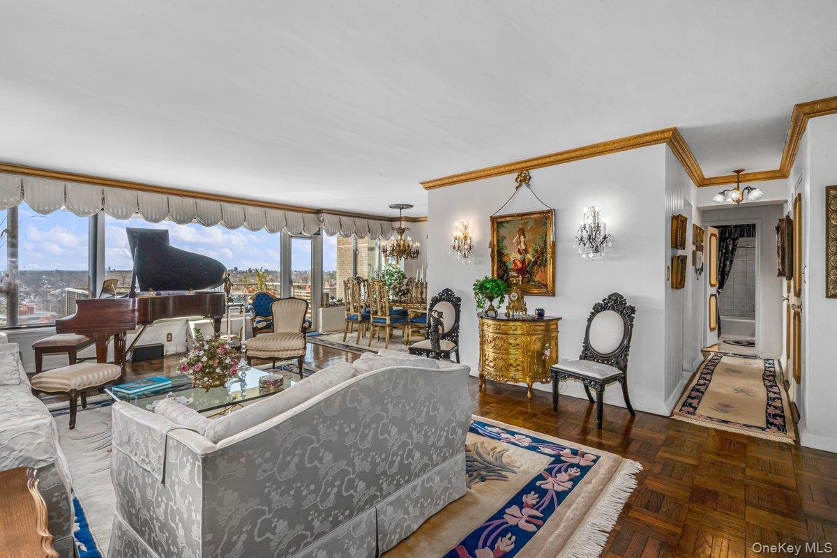 166-25 Powells Cove Boulevard 19G