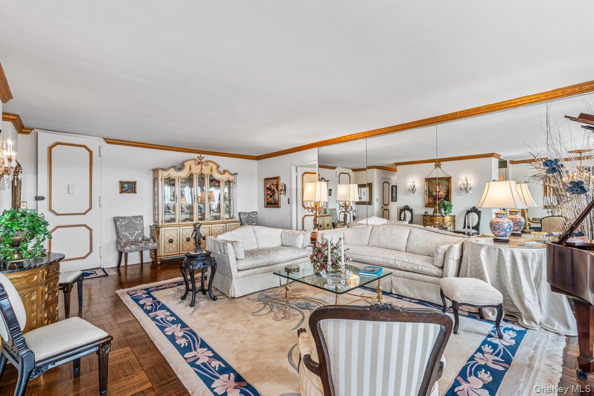 166-25 Powells Cove Boulevard 19G