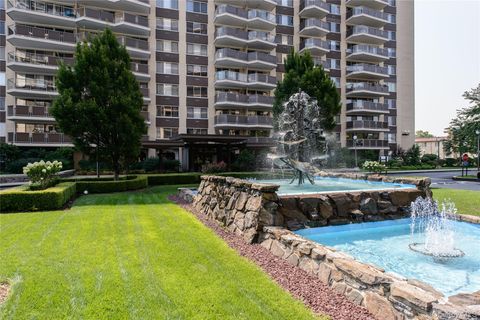 Photo of 18-05 215th Street #8K, Bayside, NY 11360 (MLS # 930116)