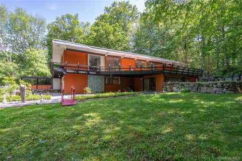 Homes For Sale - 4 Half Mile Road<br/> Armonk, NY 10504