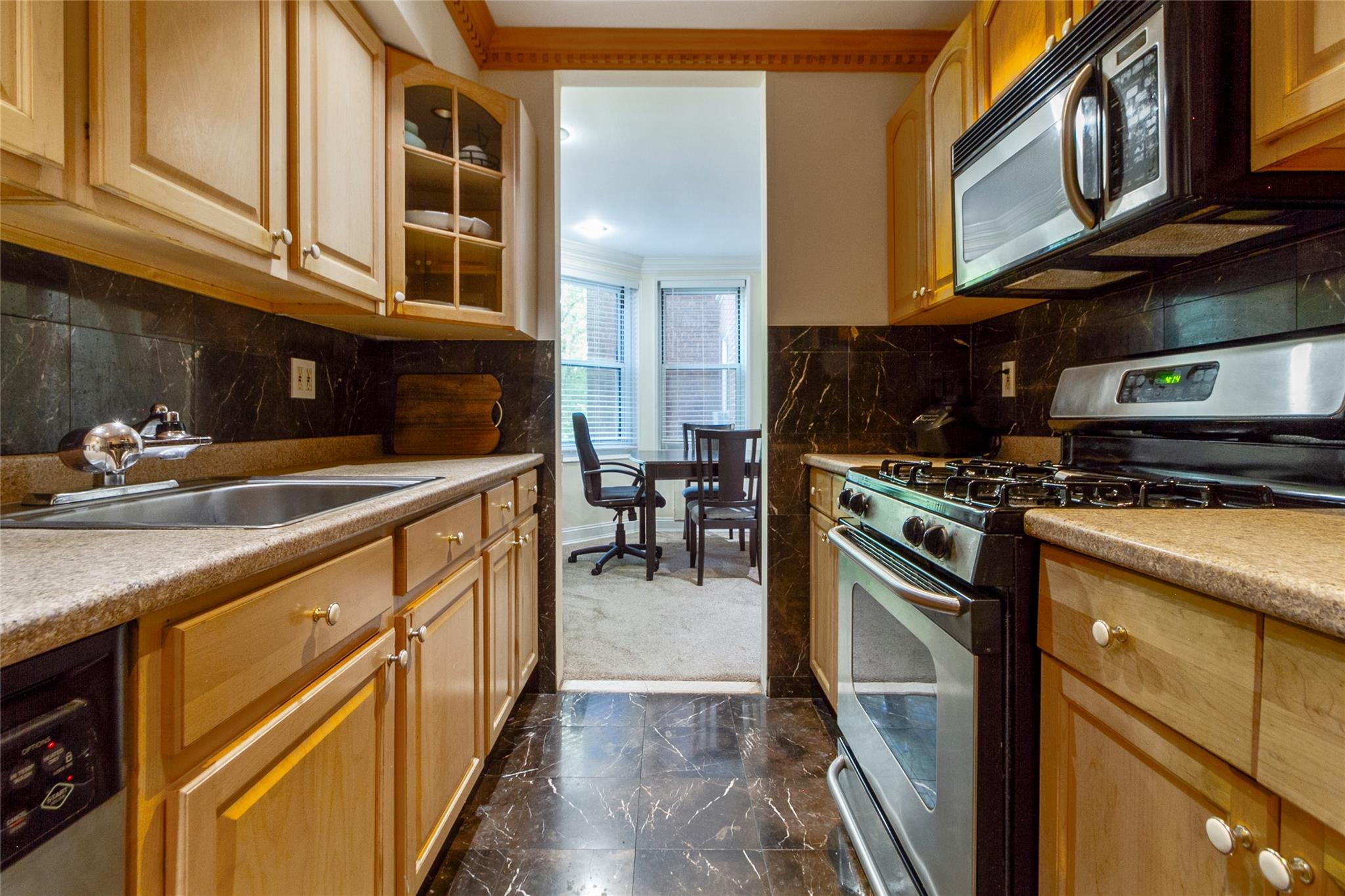 1296 Midland Avenue #G3, Yonkers, New York image 9