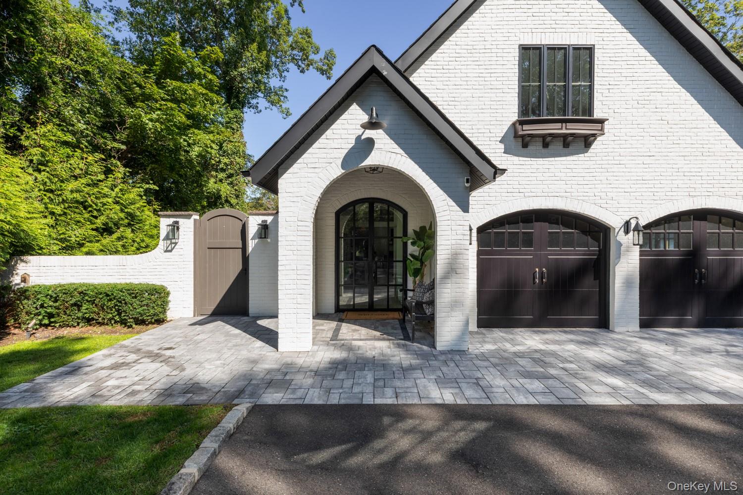 20 Tall Tree Court