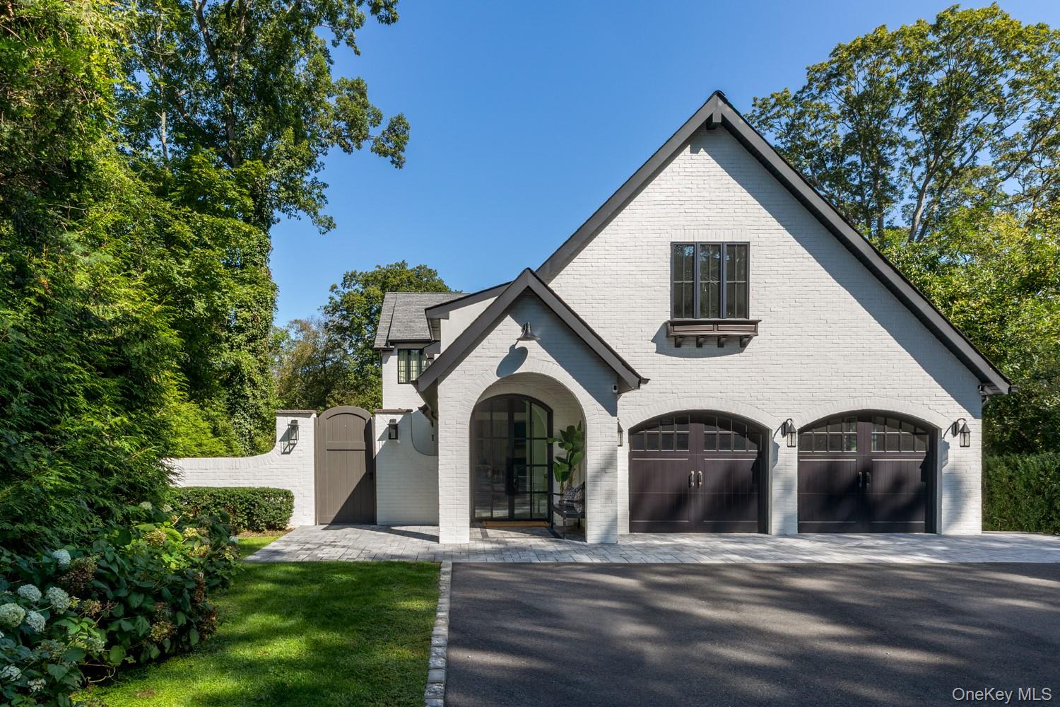 20 Tall Tree Court