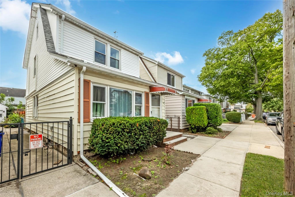 Photo of 164-36 76th Avenue, Fresh Meadows, NY 11366 (MLS # 1053632)