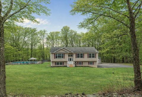 69 Ridge Road Wallkill NY 12589