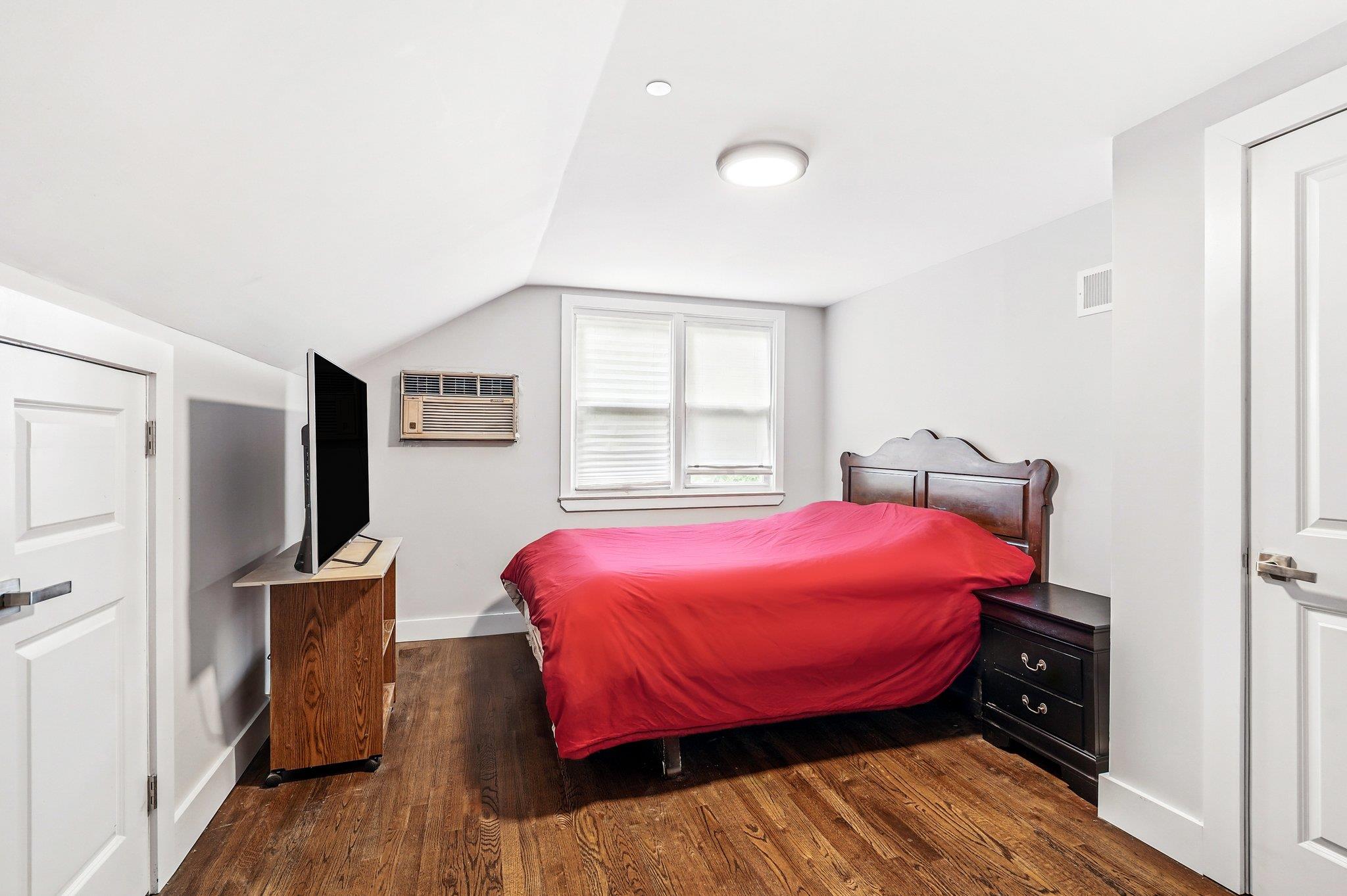 45 Rugby Road, New Rochelle, New York image 21