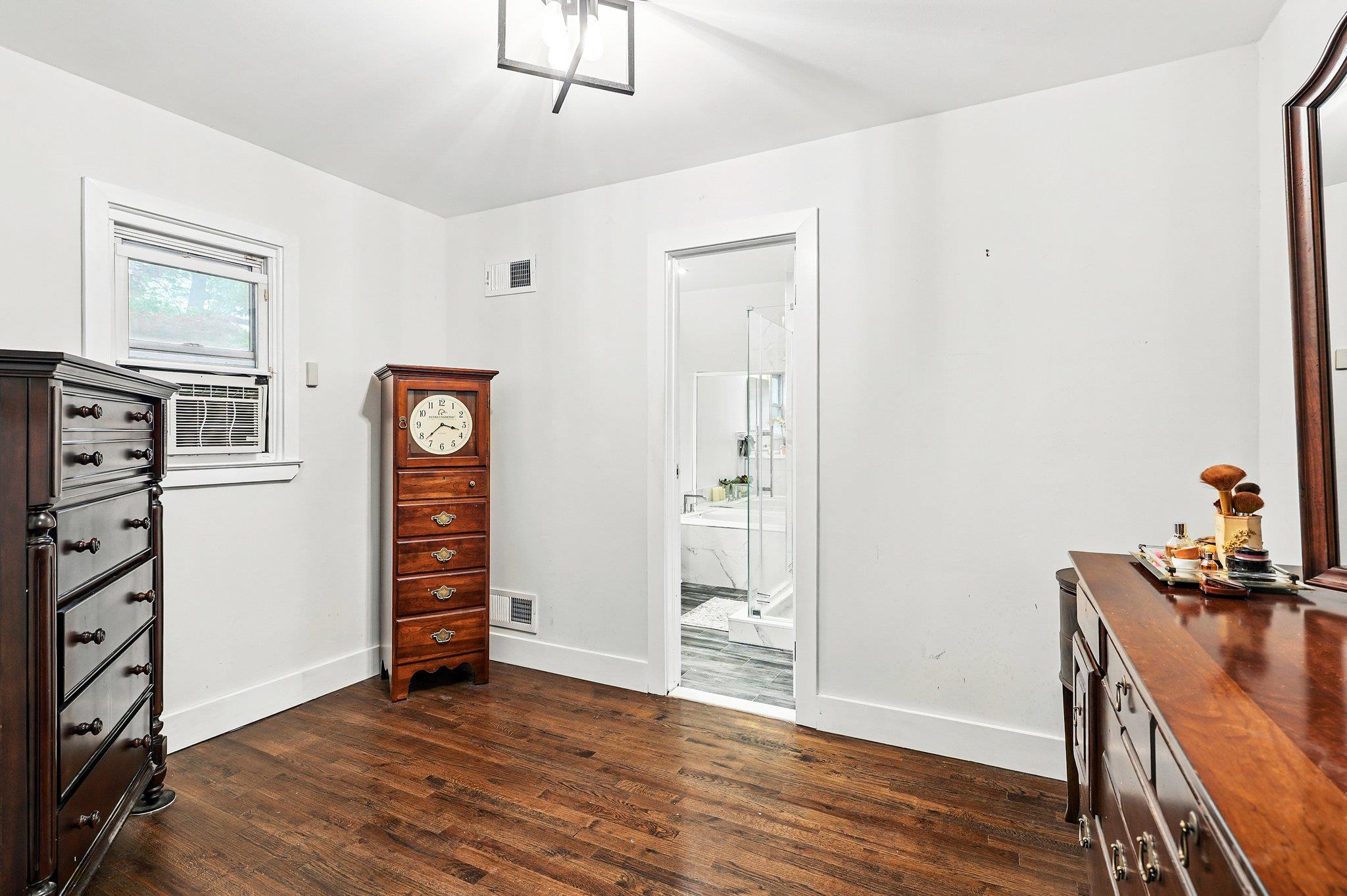 45 Rugby Road, New Rochelle, New York image 16