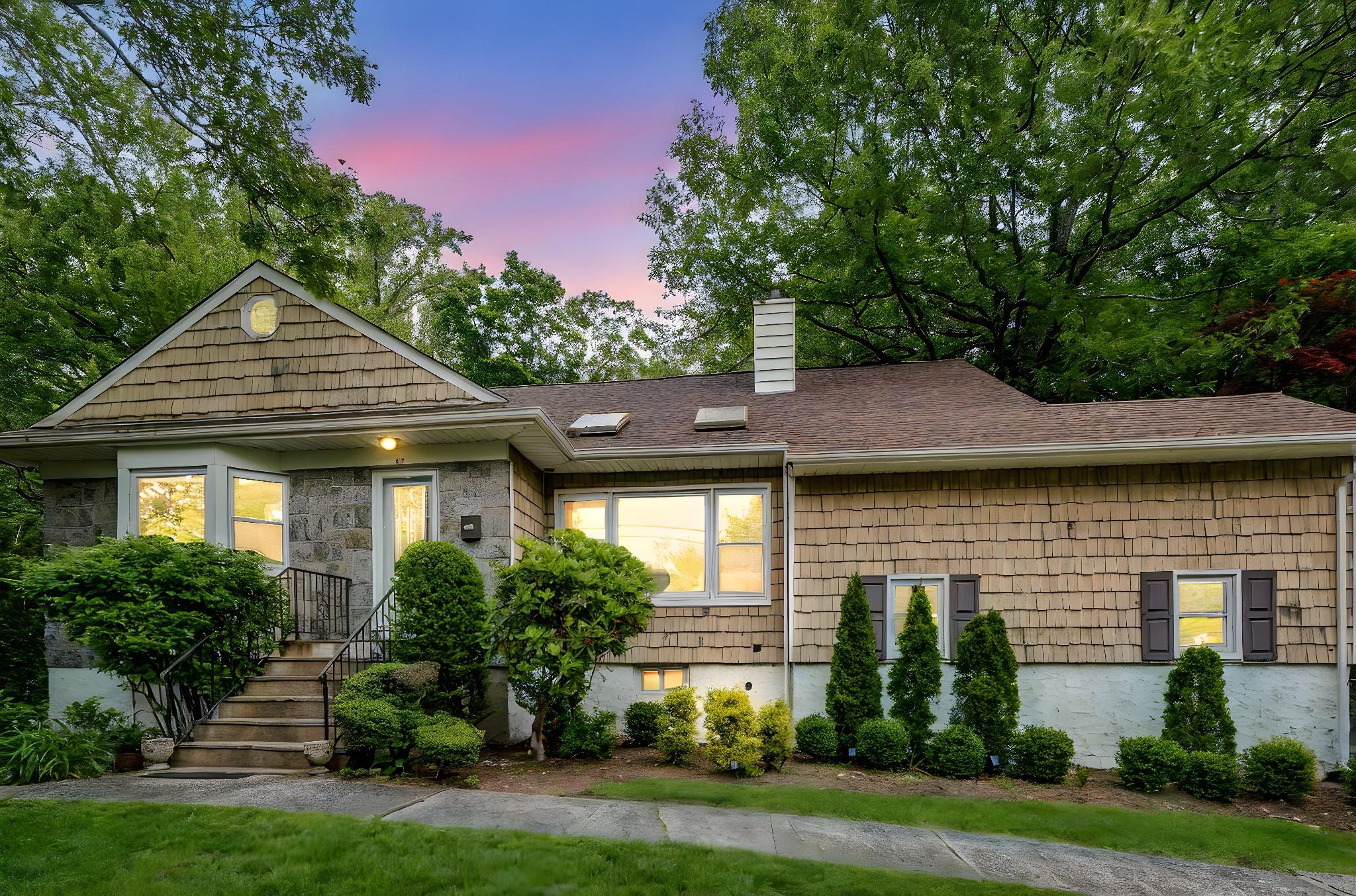 45 Rugby Road, New Rochelle, New York image 2