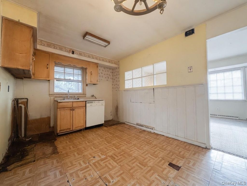 Photo of 17 Lake Prom, Ronkonkoma, NY 11779 (MLS # 987680)