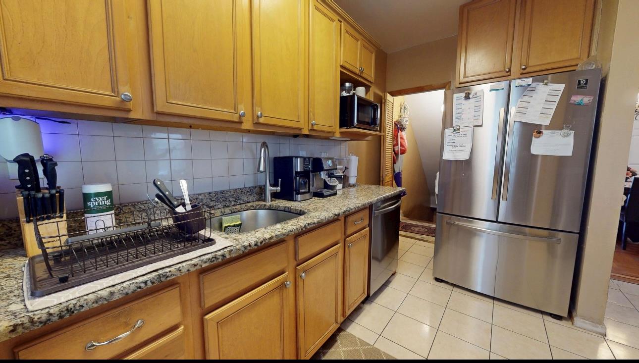 2547 Laconia Avenue, Bronx, New York image 17