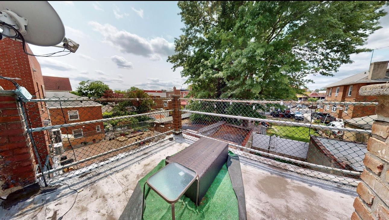 2547 Laconia Avenue, Bronx, New York image 8