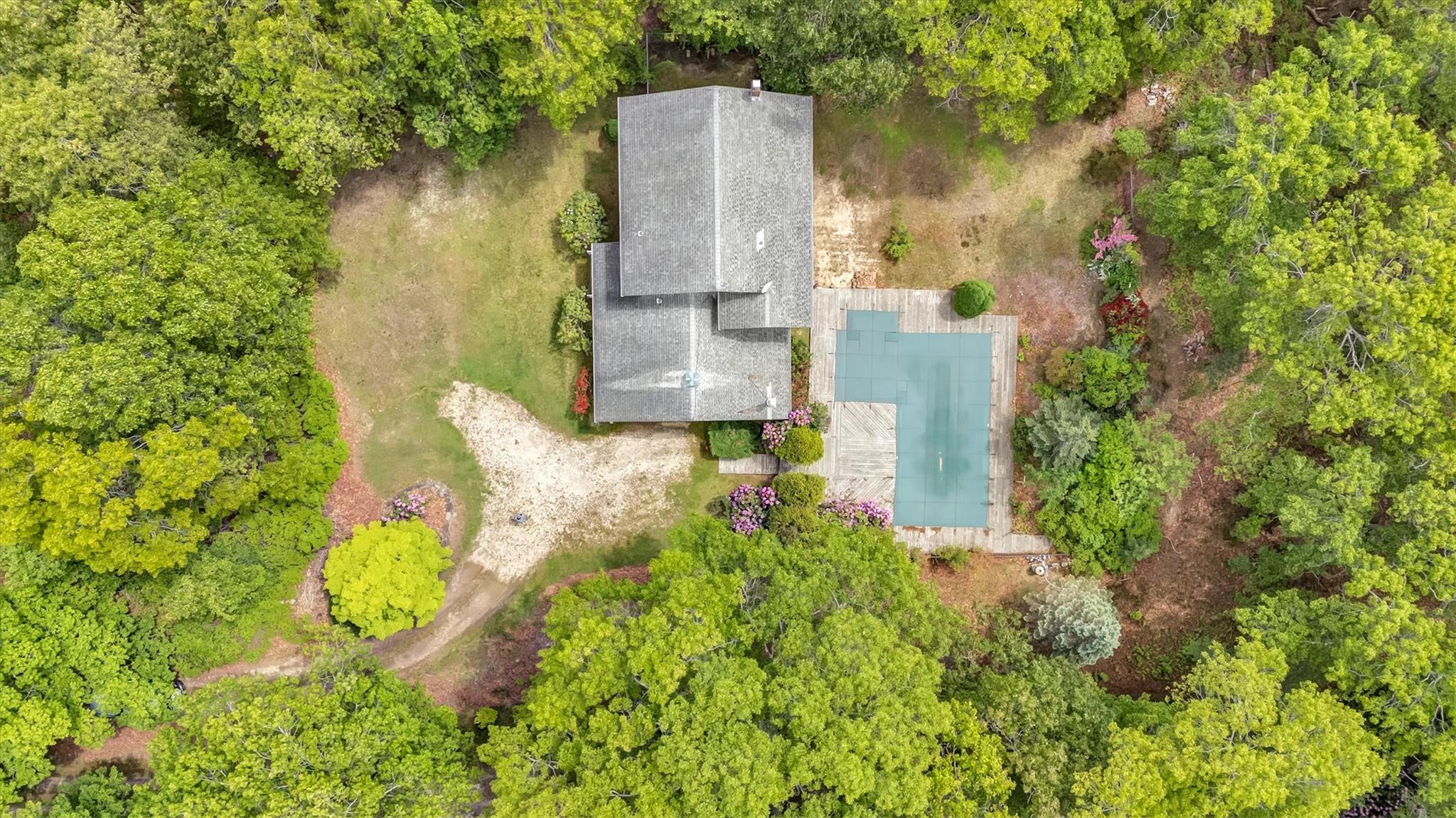 47A Old Squires Road, Hampton Bays, New York image 2
