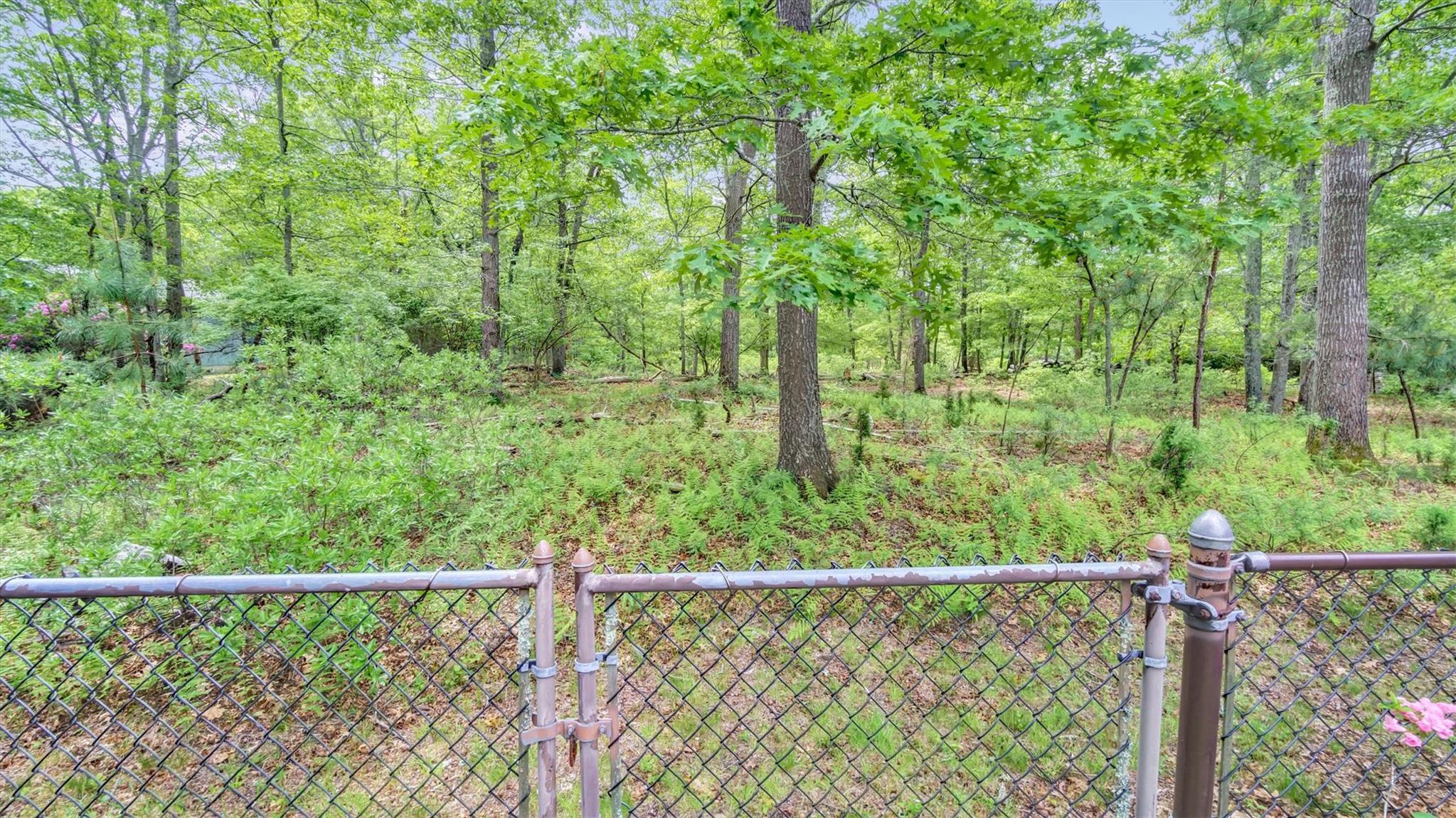 47A Old Squires Road, Hampton Bays, New York image 27