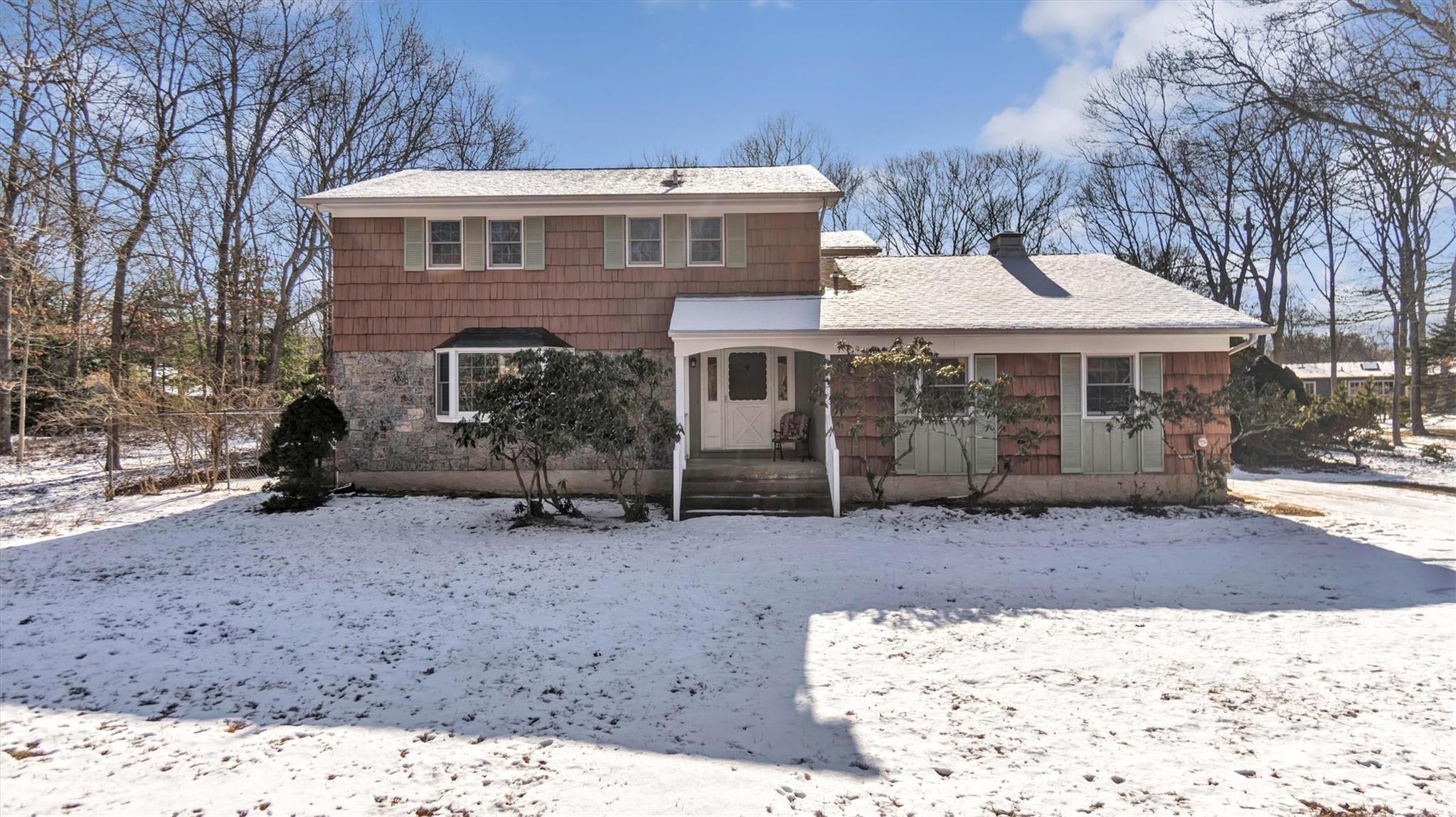 47A Old Squires Road, Hampton Bays, New York image 2