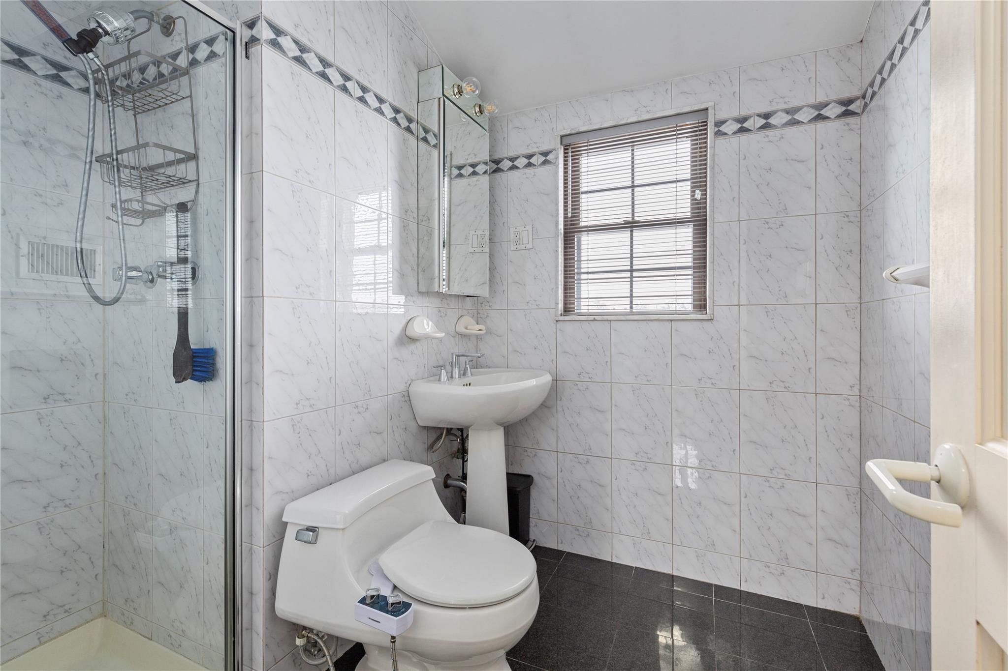 9-15 Malba Drive, Malba, New York image 22