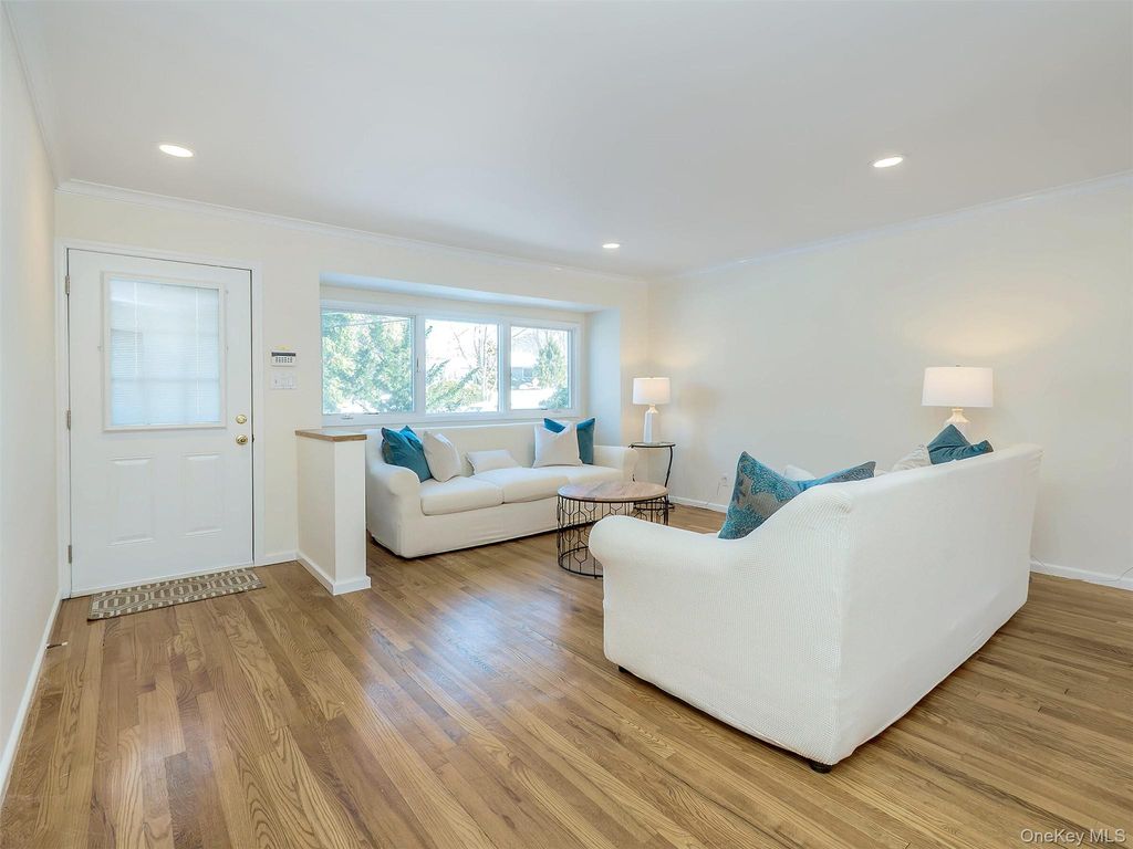 Photo of 4 Chevy Chase Road, Huntington, NY 11743 (MLS # 958808)