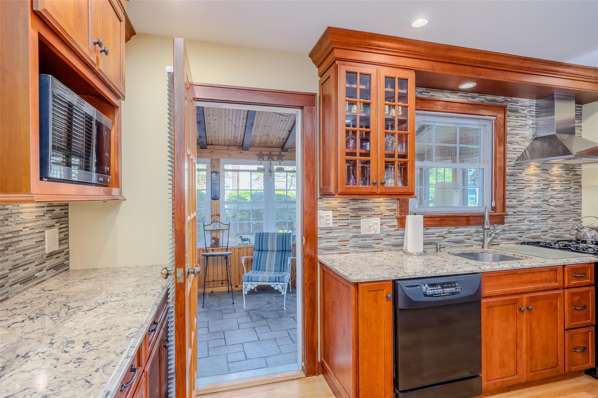 3355 Stratford Road, Wantagh, New York image 35
