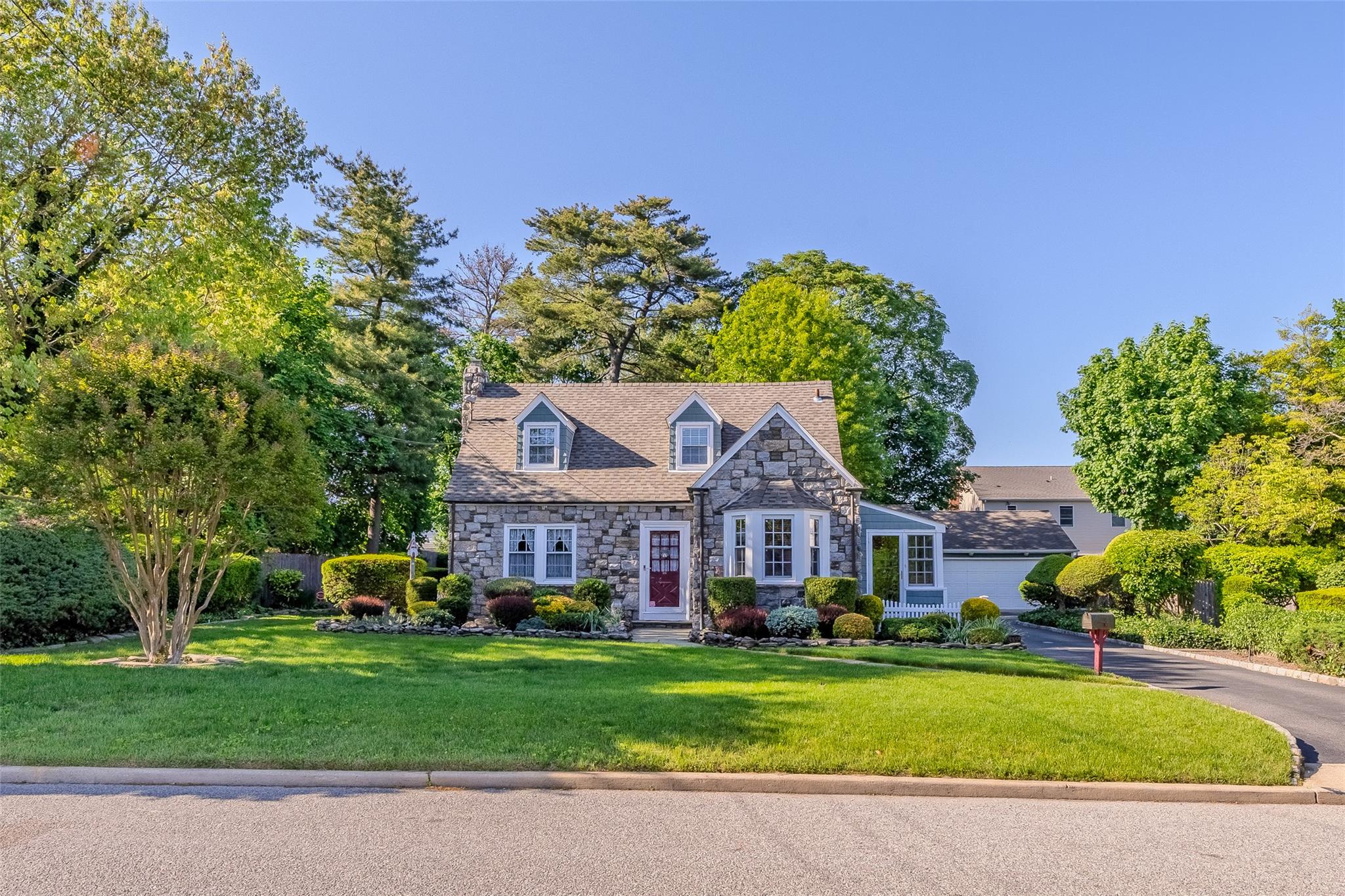 3355 Stratford Road, Wantagh, New York image 4