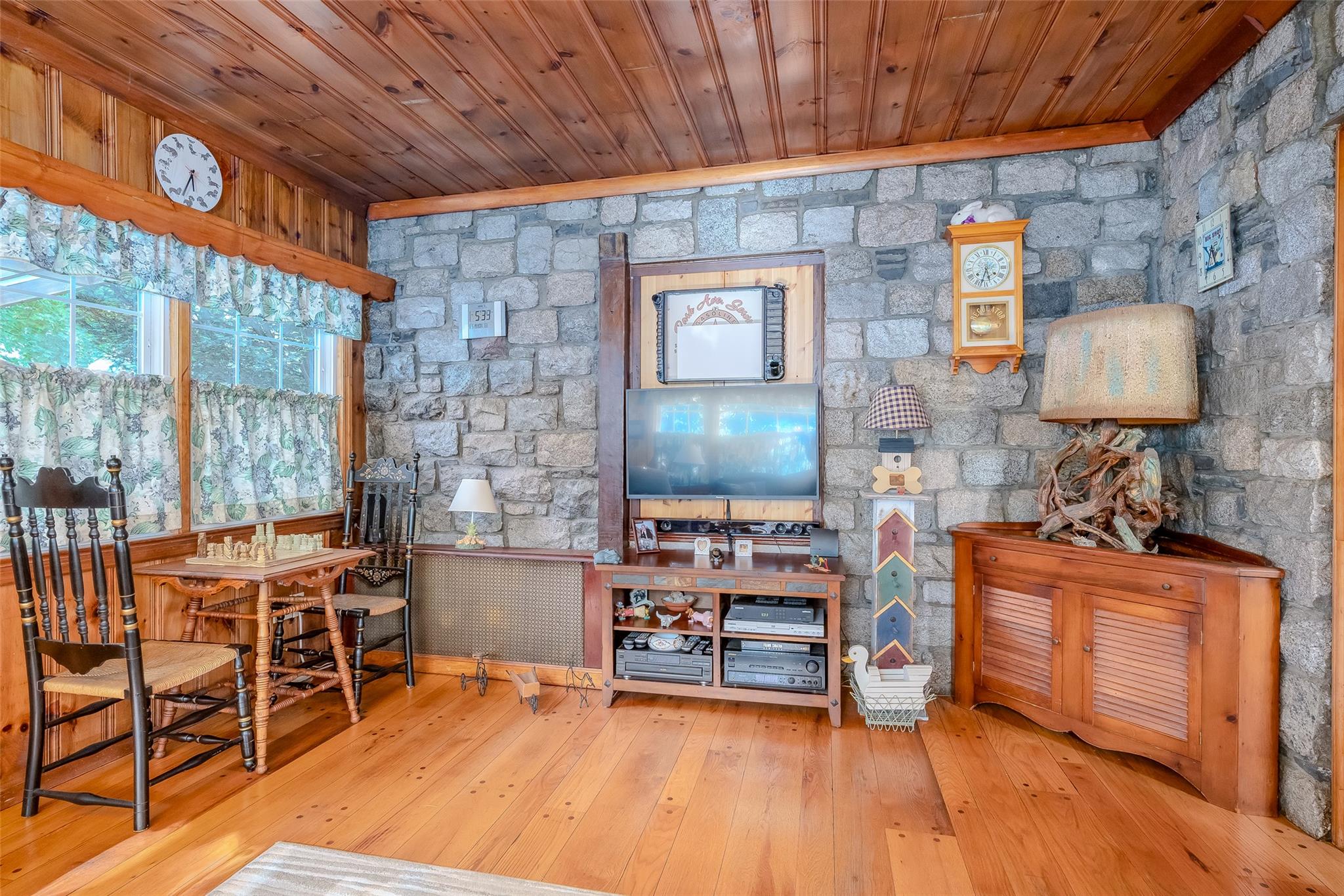 3355 Stratford Road, Wantagh, New York image 25