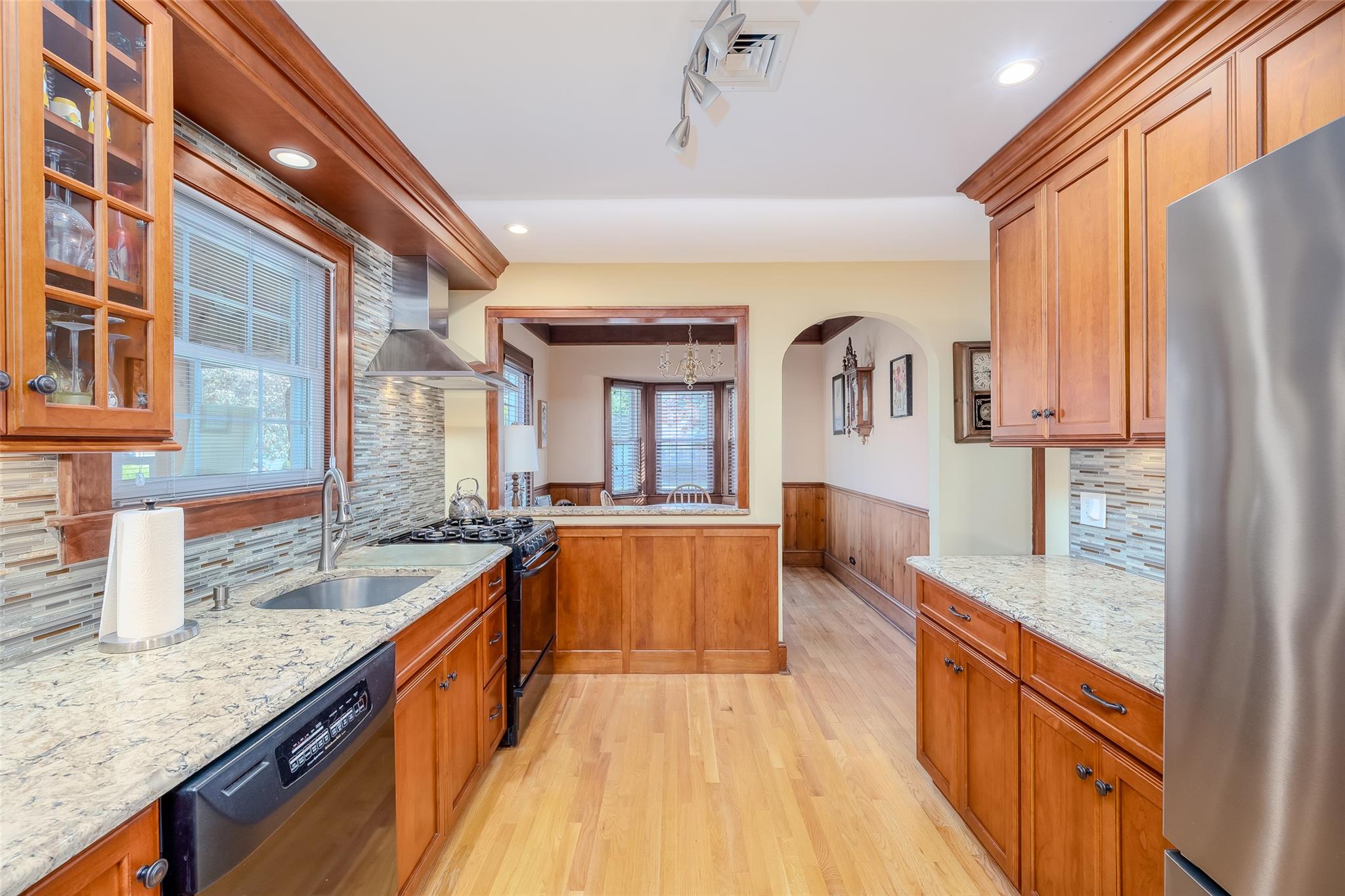3355 Stratford Road, Wantagh, New York image 36